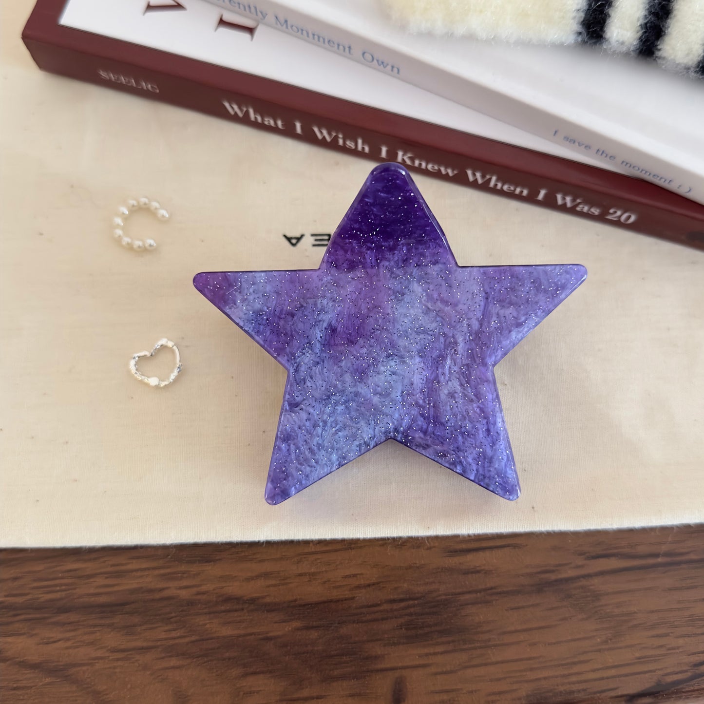 Y2K Star-Shaped Hair Claw Clip – Sweet & Bold
