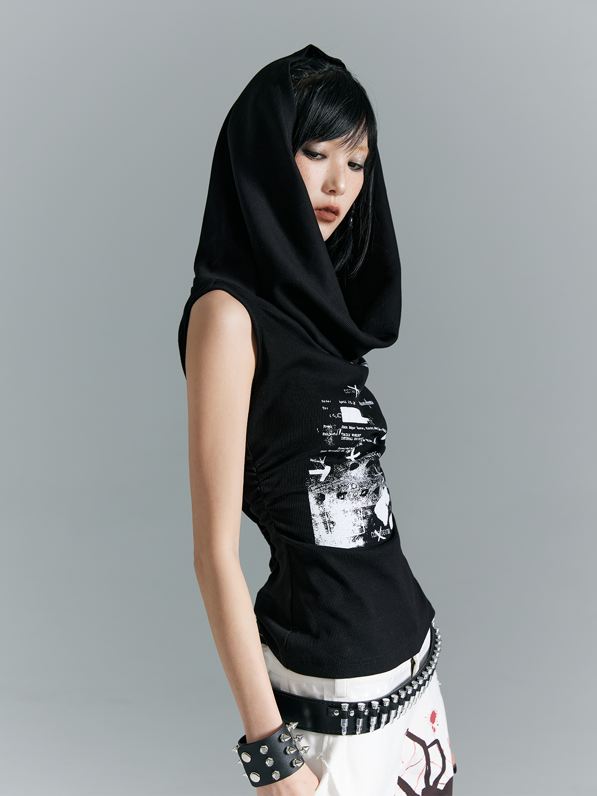 Dark Punk Hooded Sleeveless Knitted Vest
