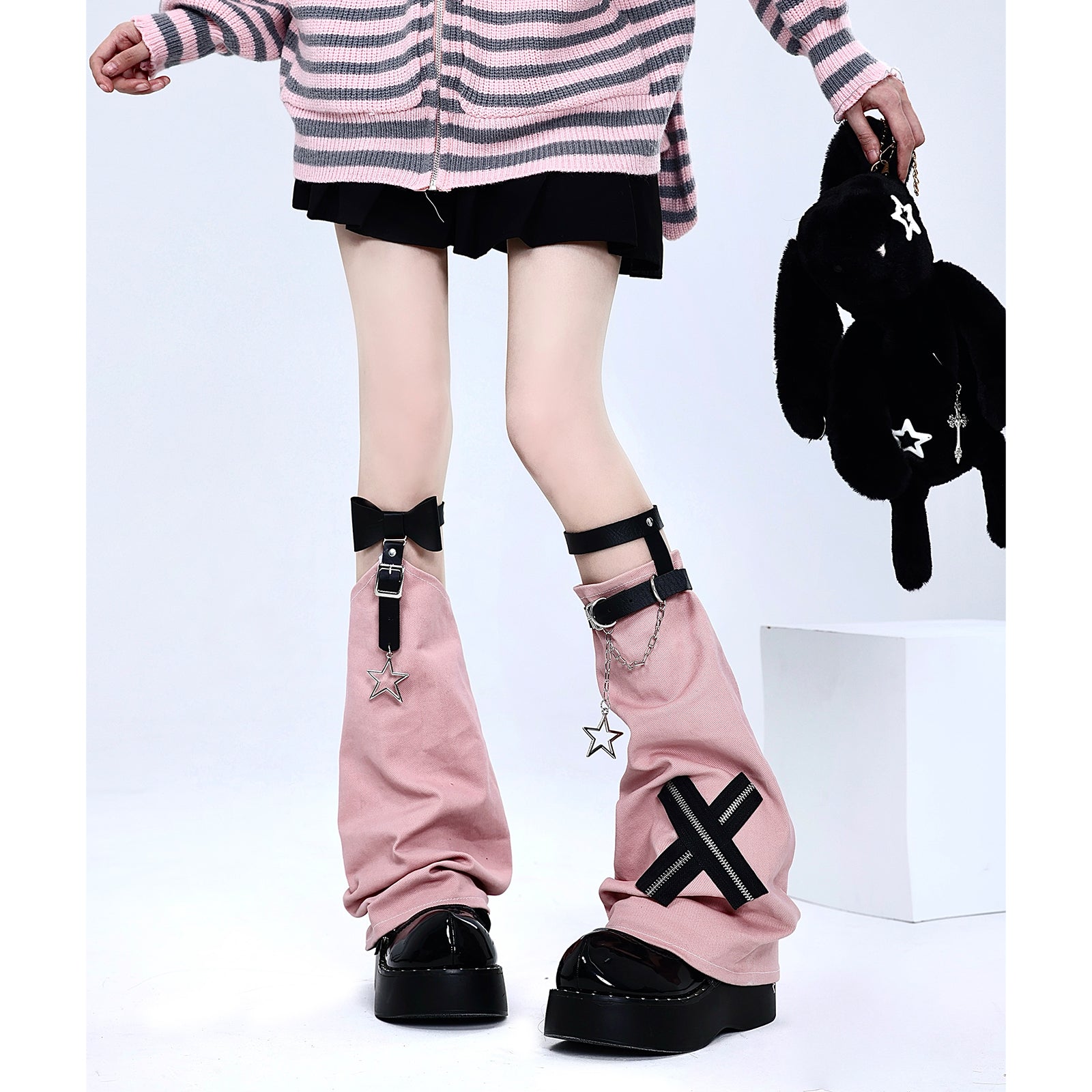 Blackcore Chain Wraps – Y2K Gothic Legwear